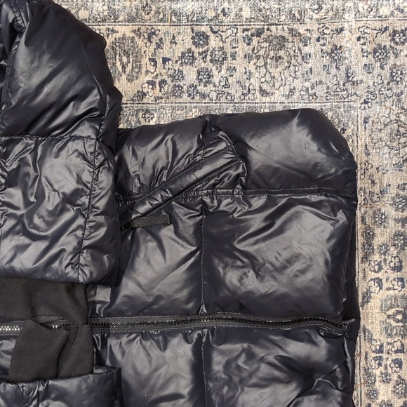 S13 NYC Down Glossy Puffer Jacket w/ Faux Fur Trim in Black Thumbhole - Picture 4 of 7